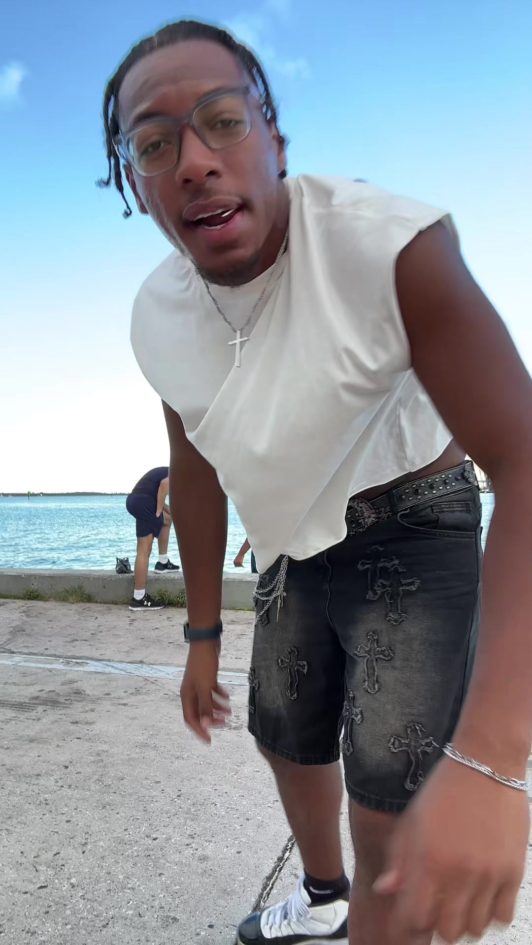 @WavyAri