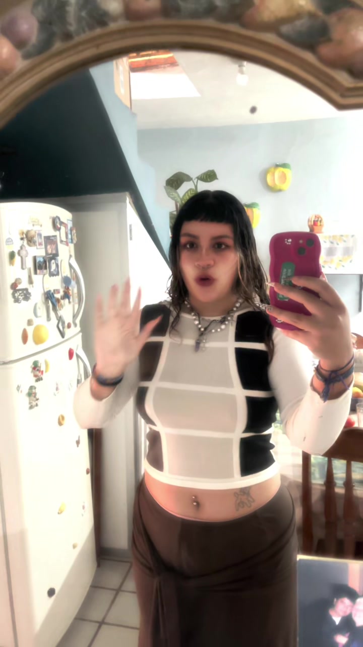 @Ciruela C&oacute;smica 👽