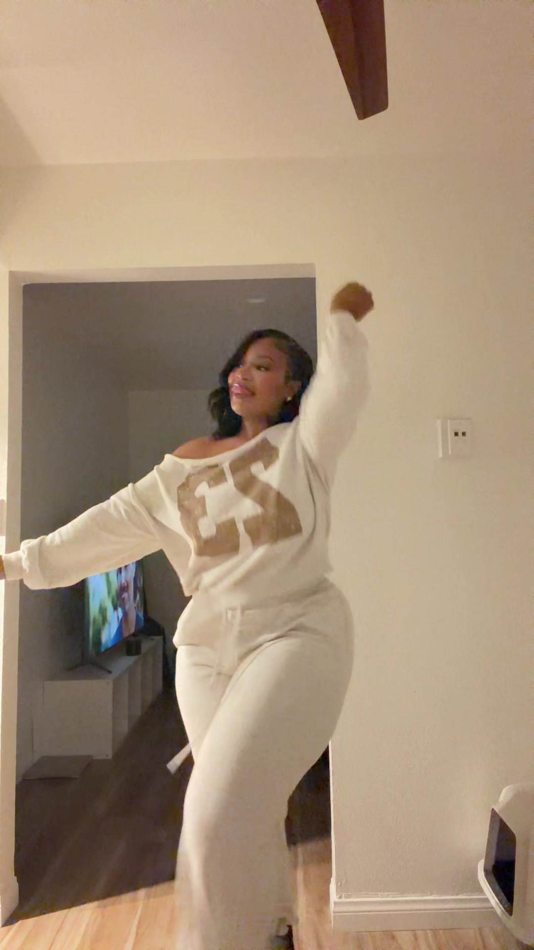 @Lala