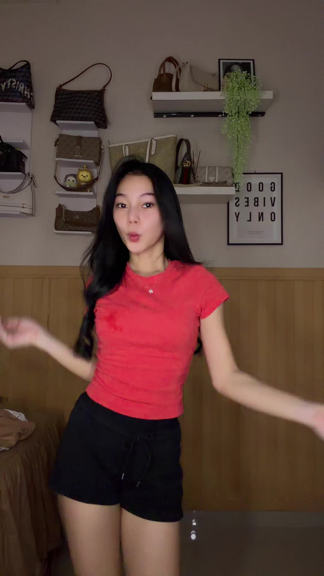 @queena_gadis