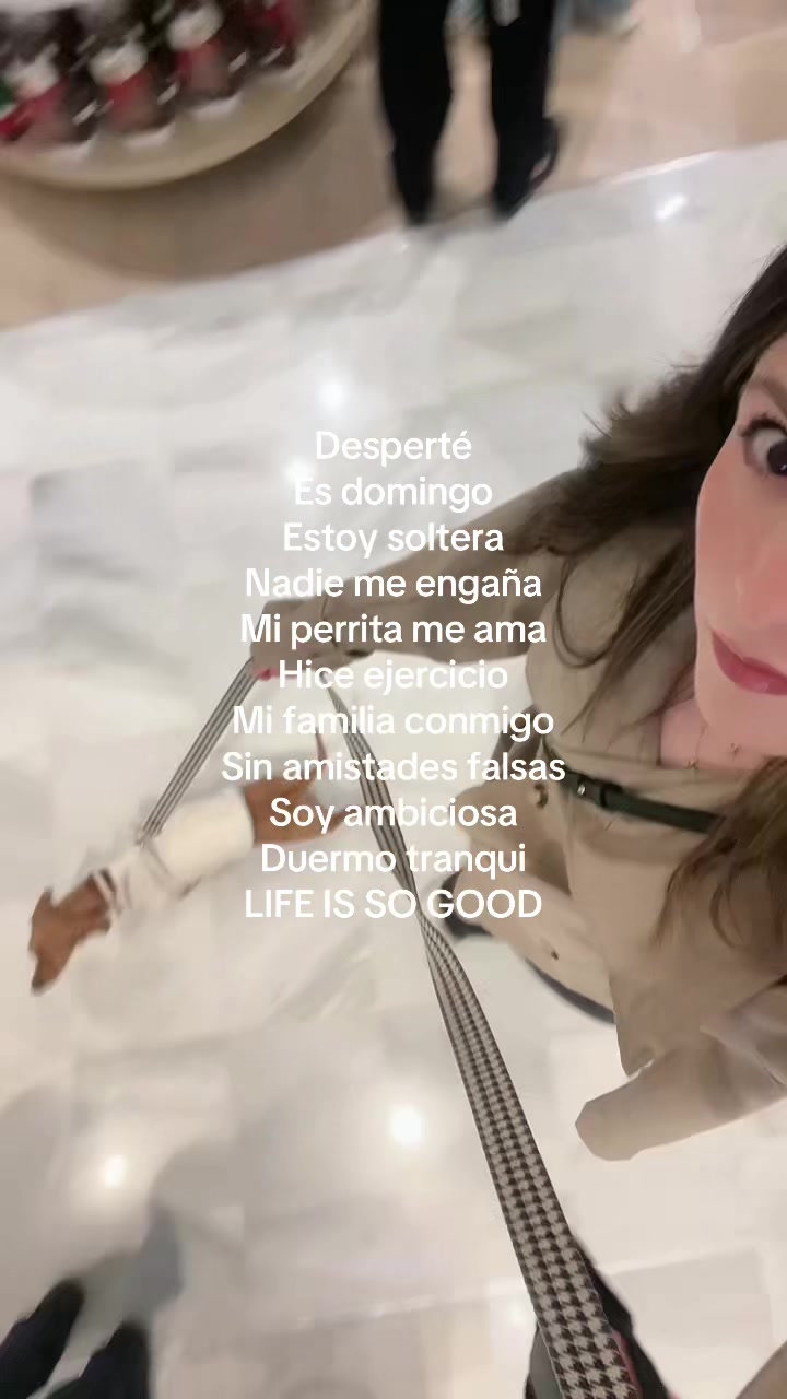 @VICKY ROMA