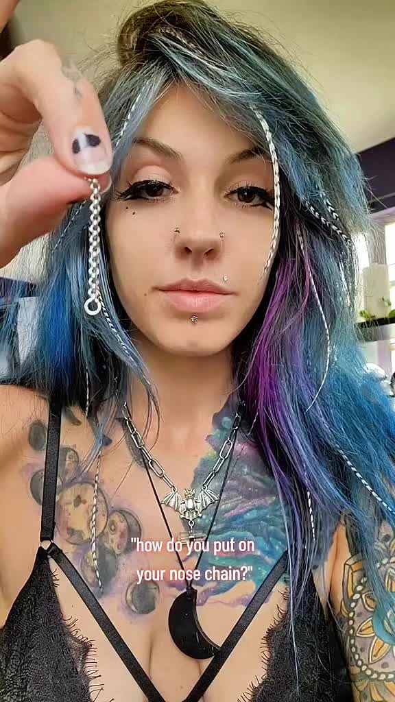 @HollyBorealis🌌