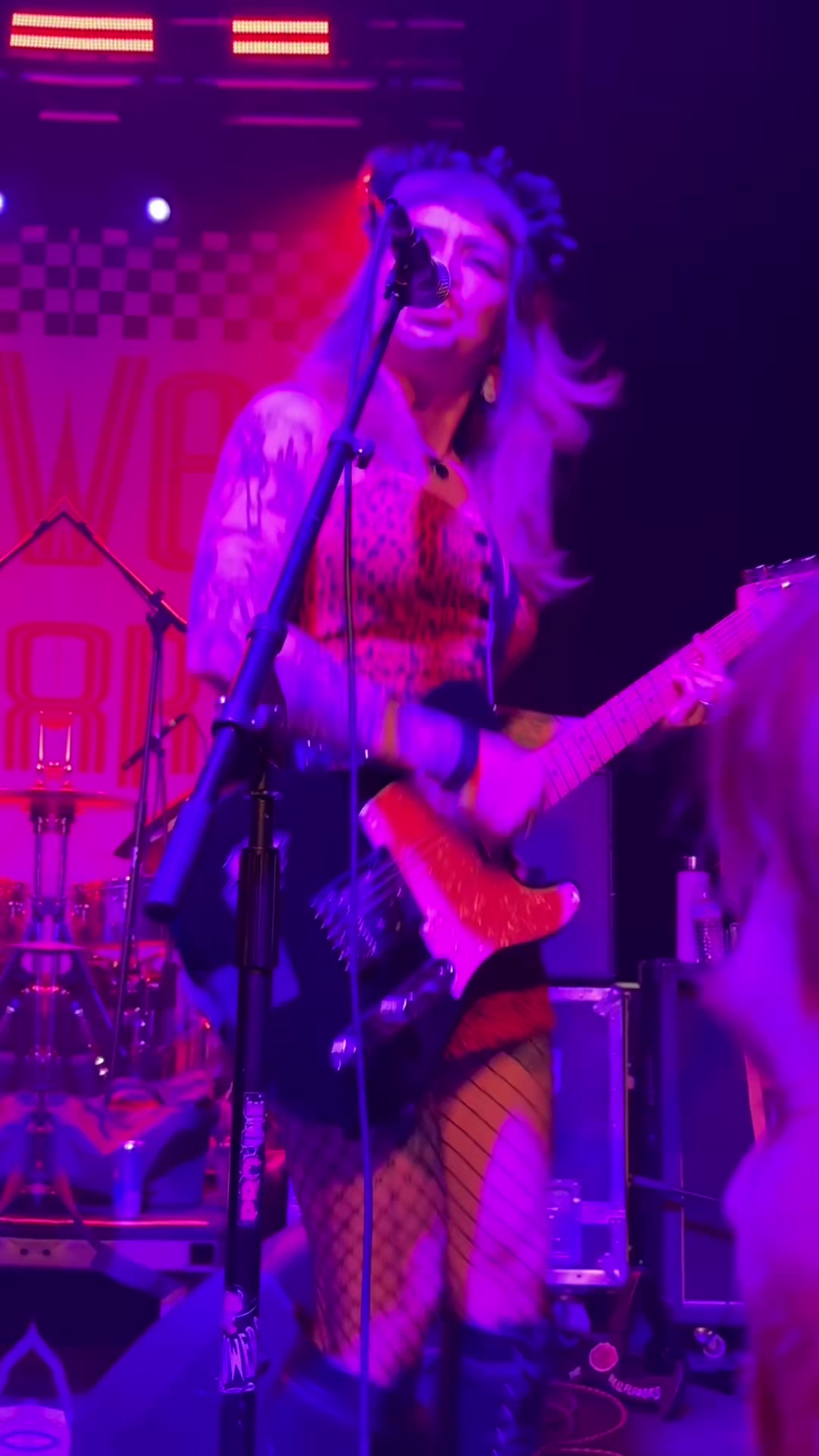 @TheHellflowers