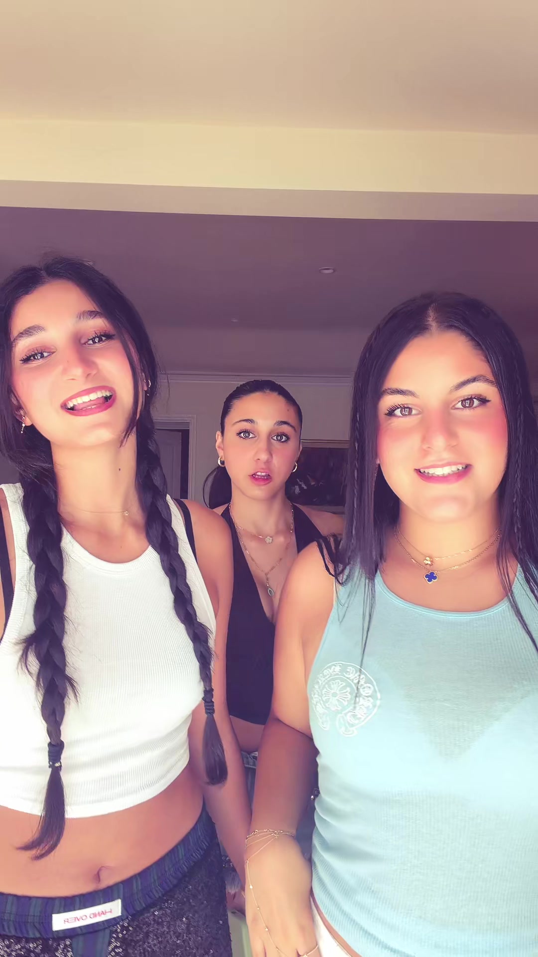 @gabbyqueenn