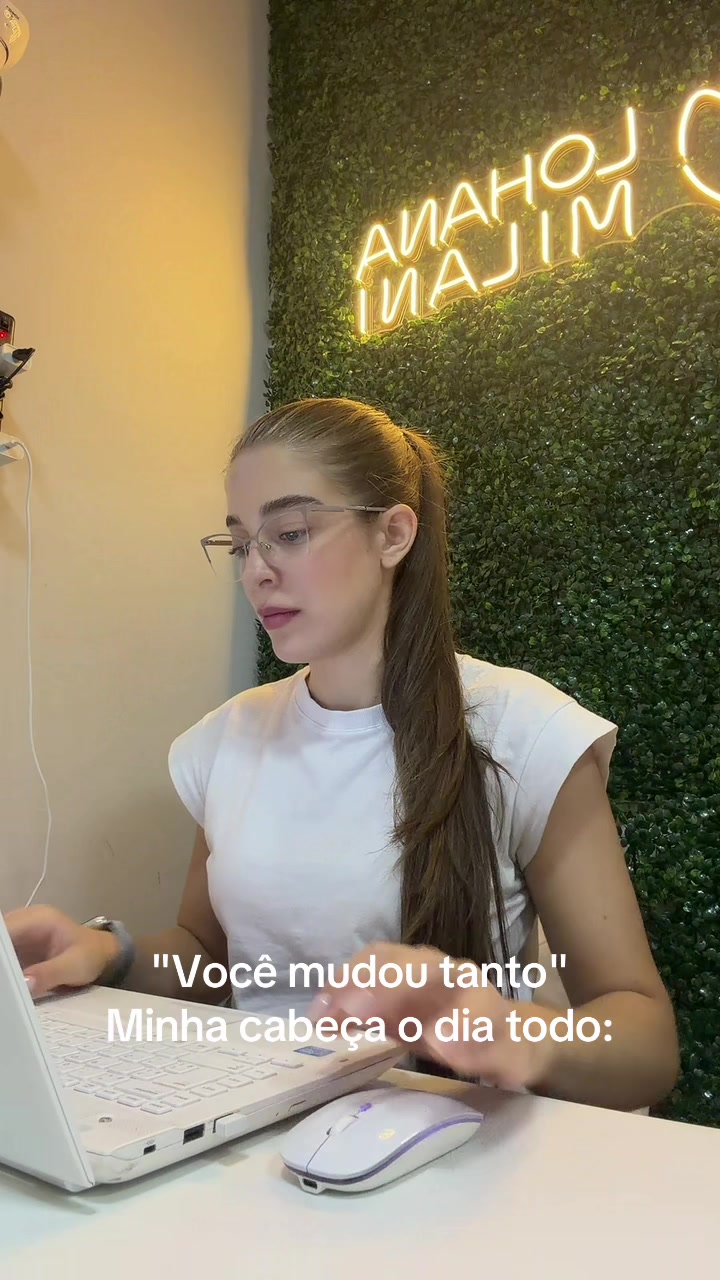 @Lohana Milani ✨