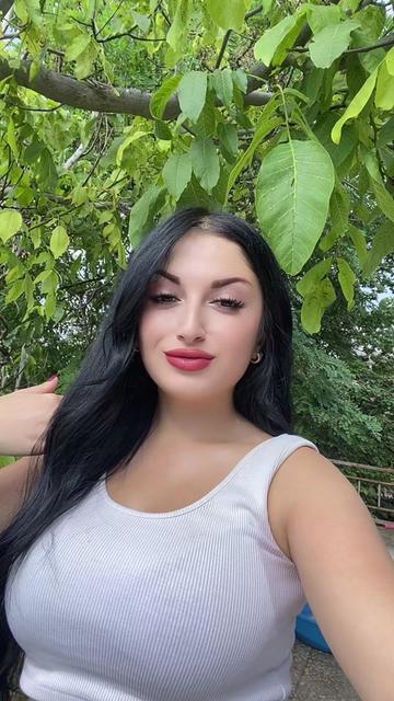 @Burcu yıldız ✨