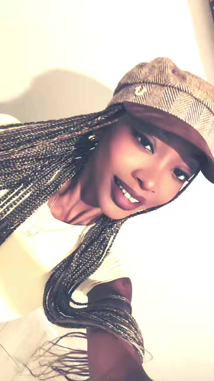 @saniyahruthrose