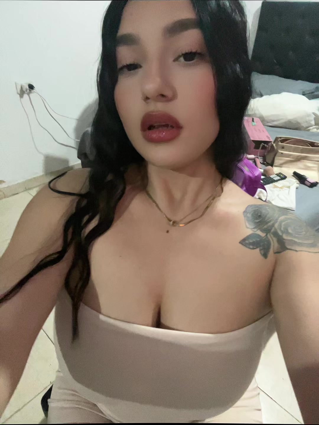 @Valentina🖤