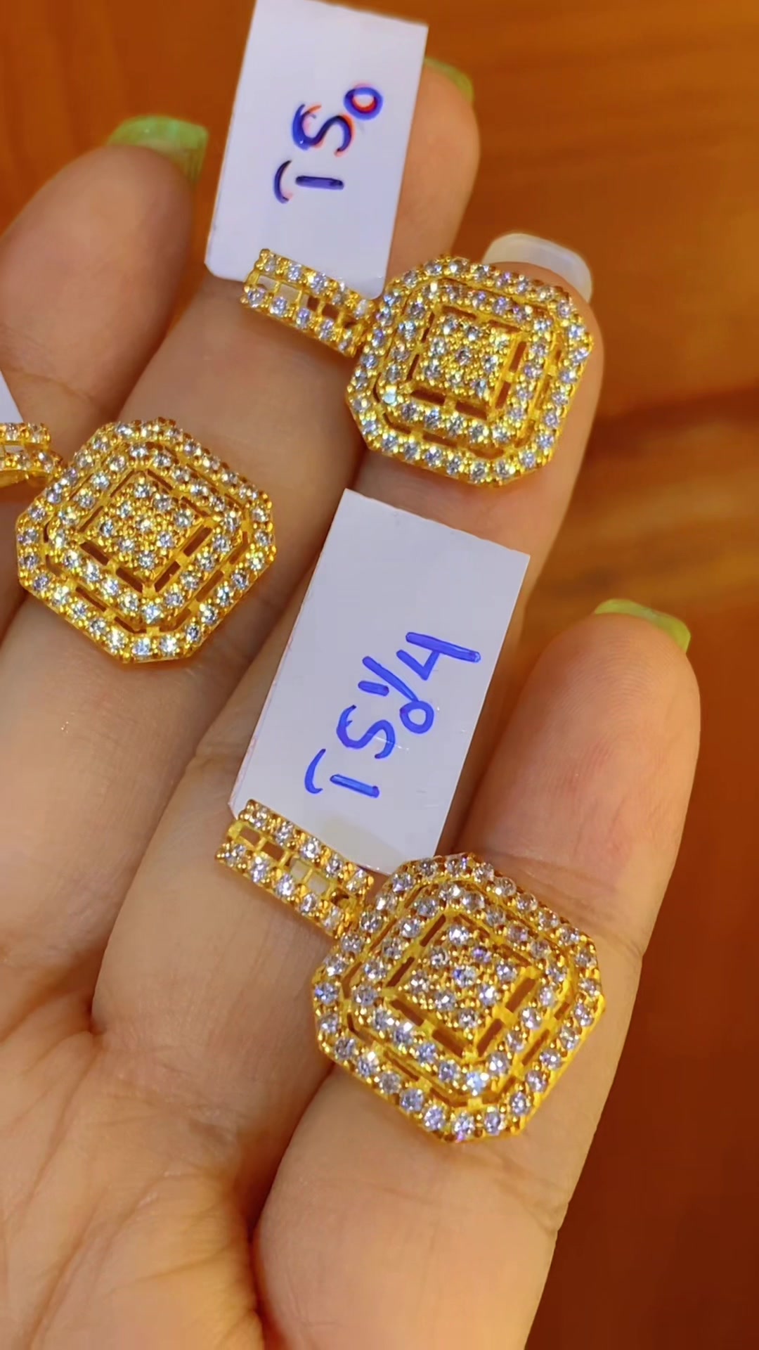 @ရွှေ&ensp;ရတနာ Gold&Jewellery