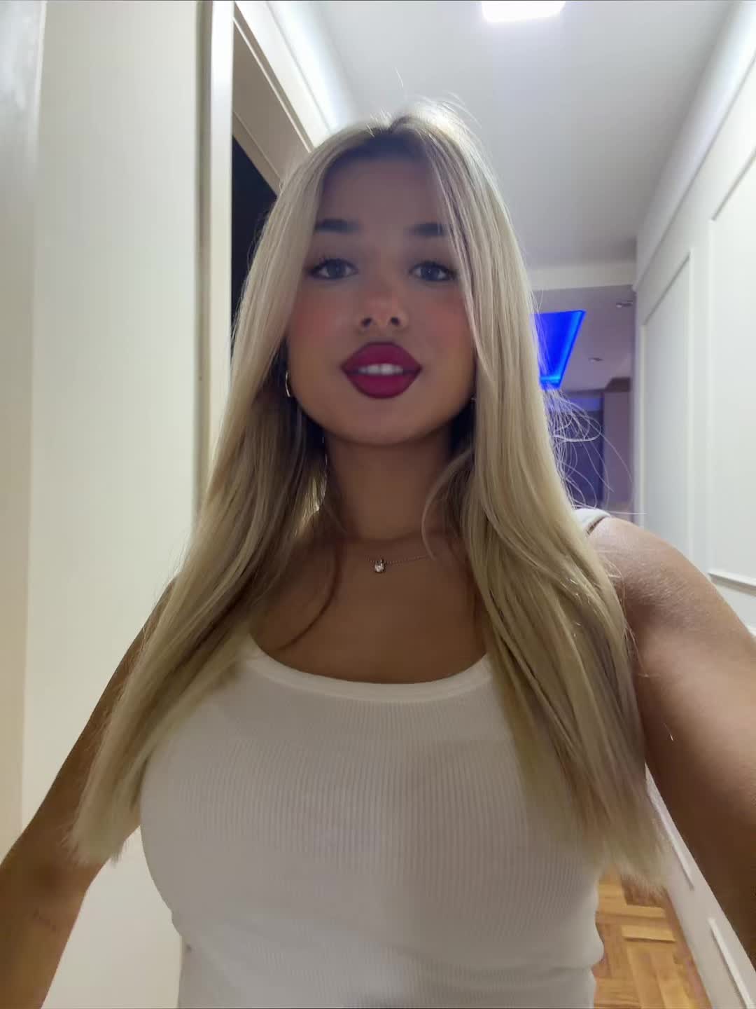 @anjax