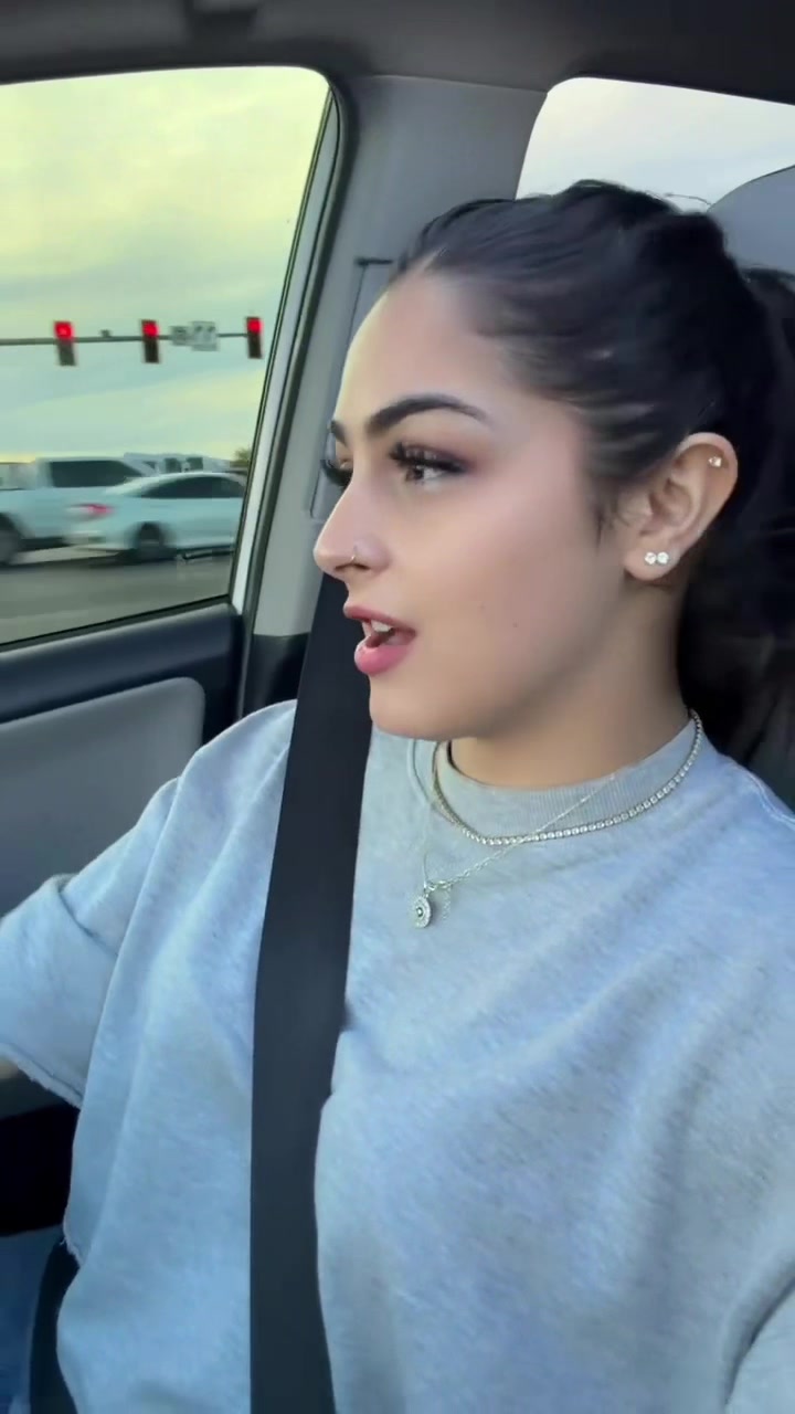 @shitdiculous