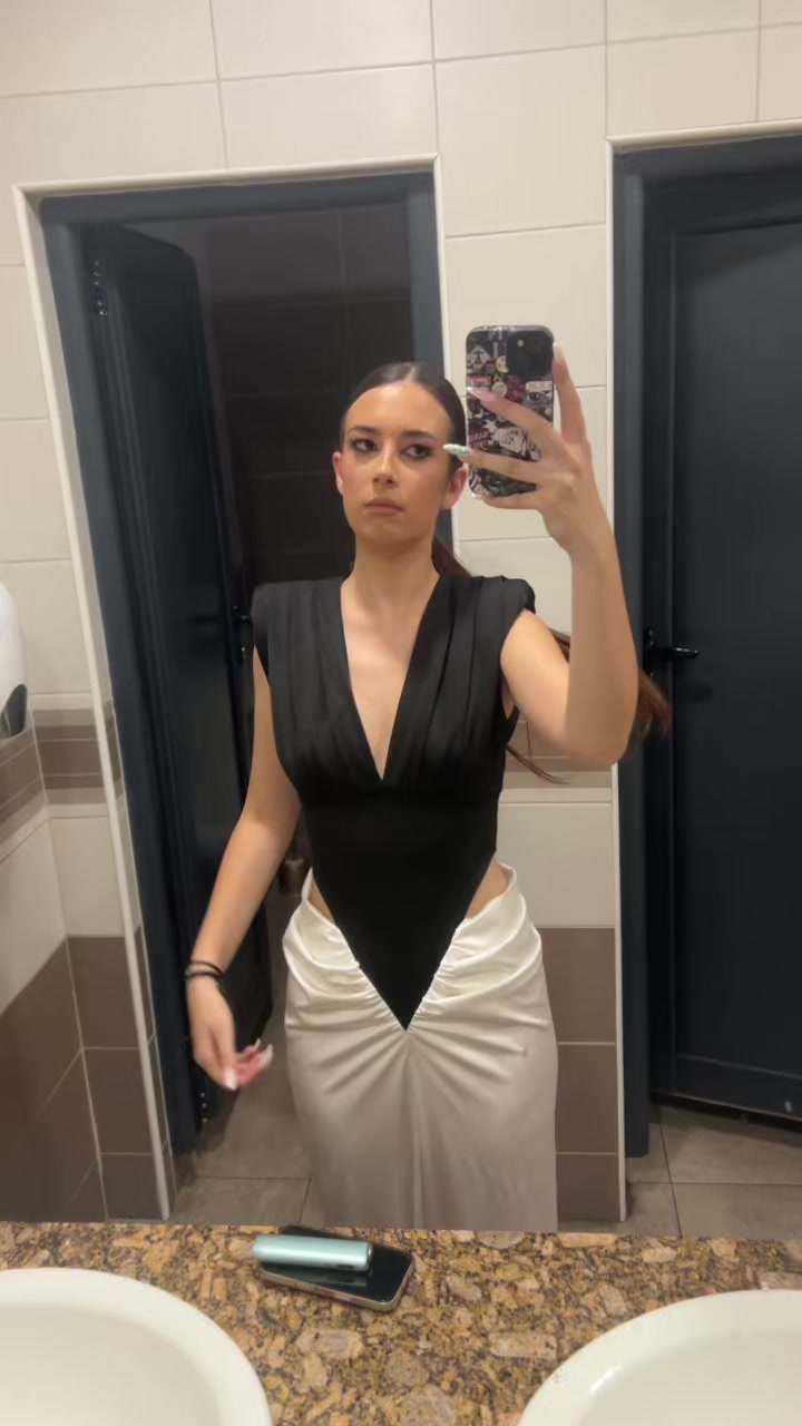 @teodoraa