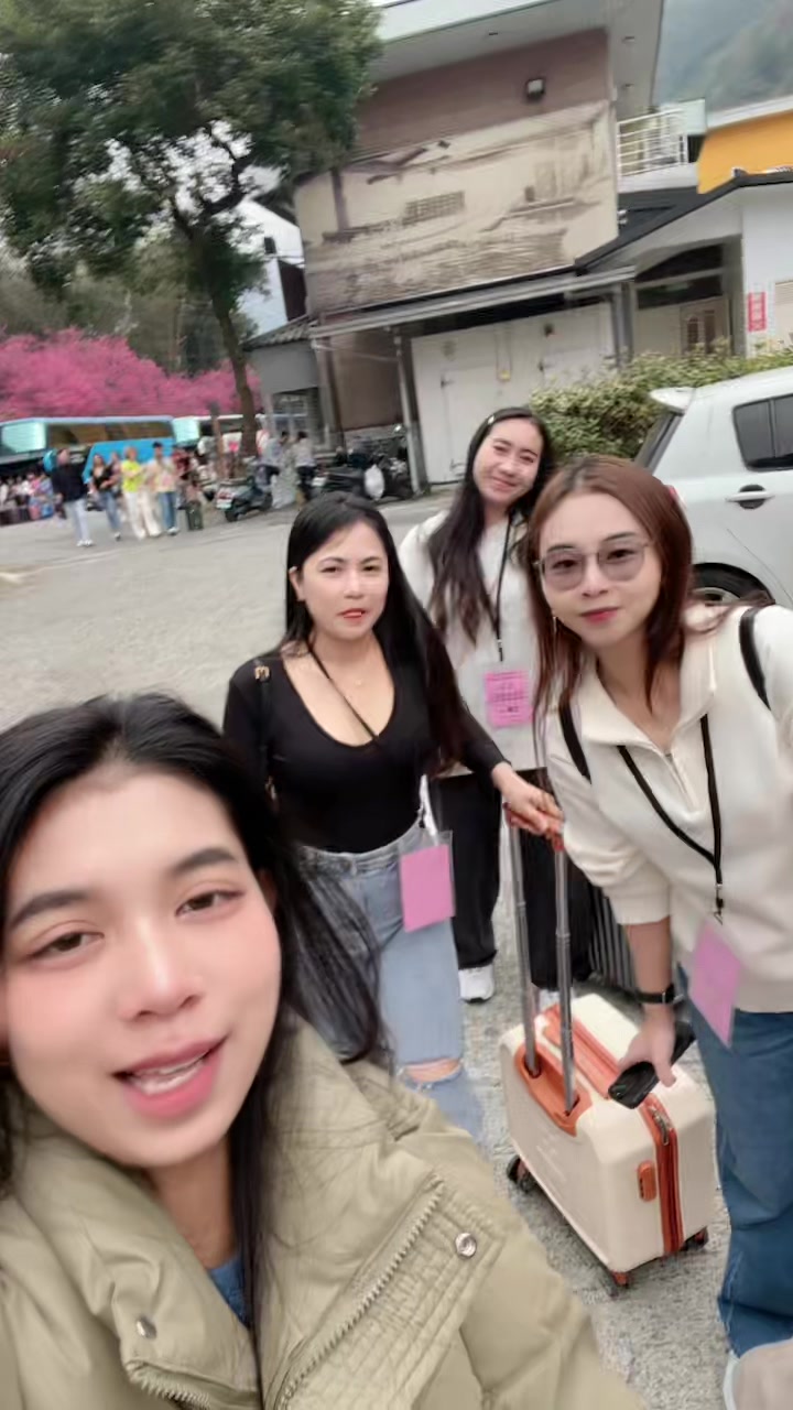 @莉娜