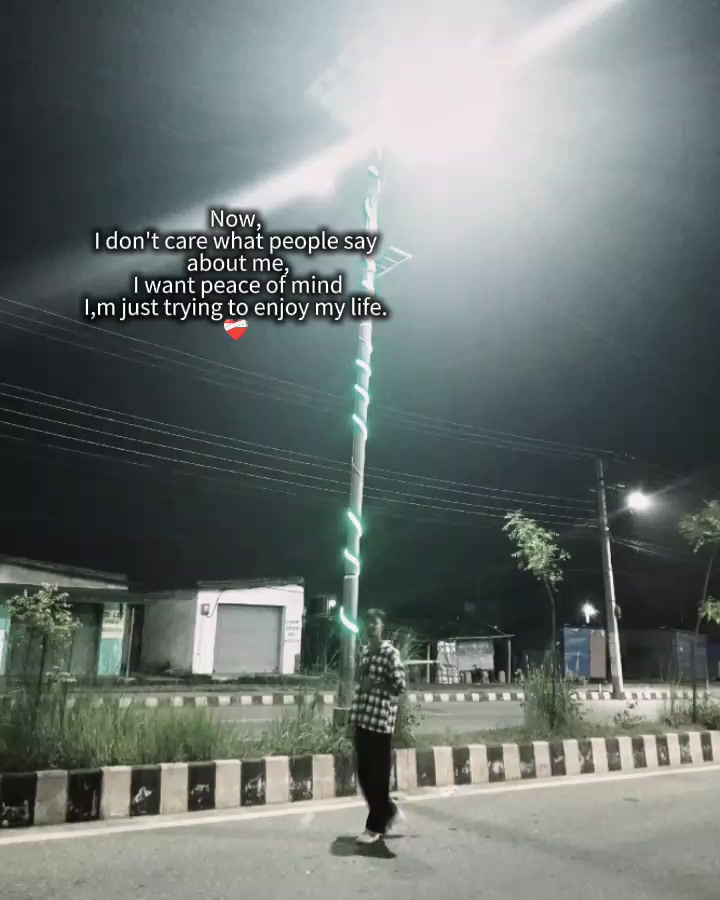 @Râhül🫶🏻