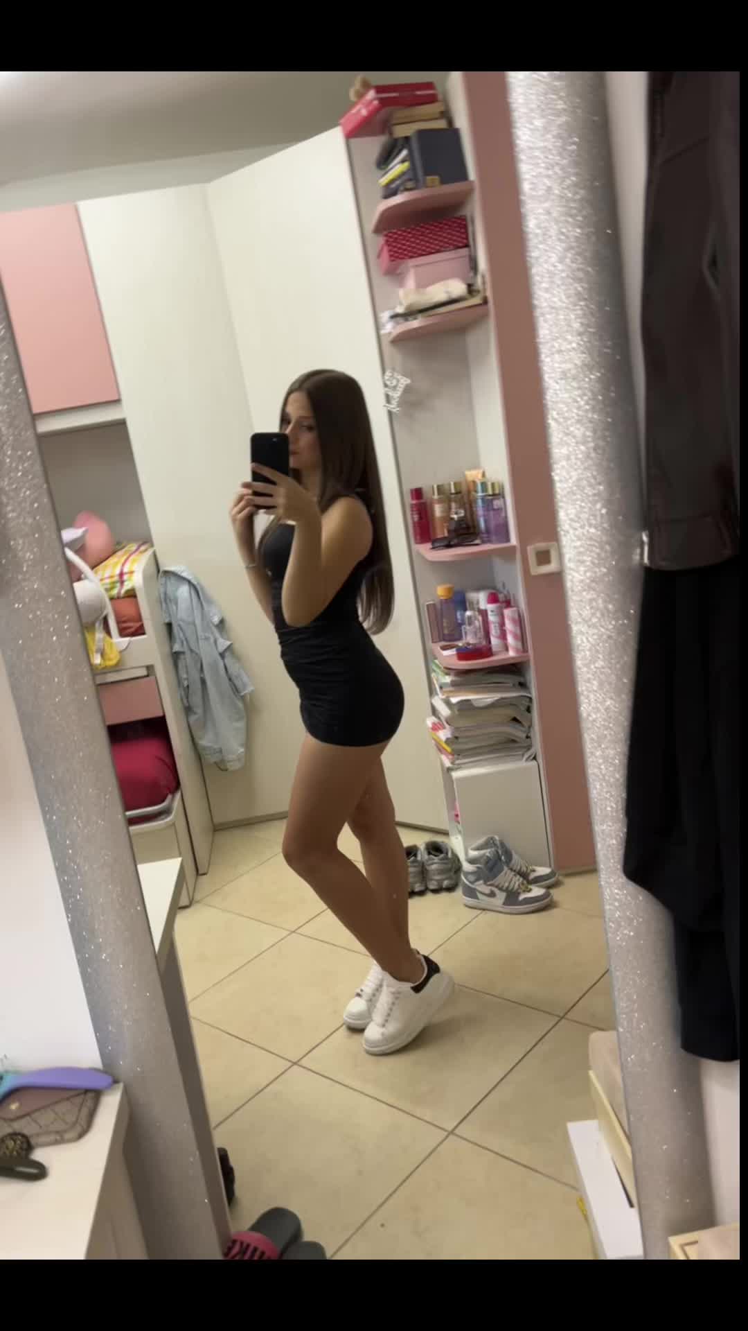 @𝐟𝐥𝐚𝐯𝐢𝐚🩵