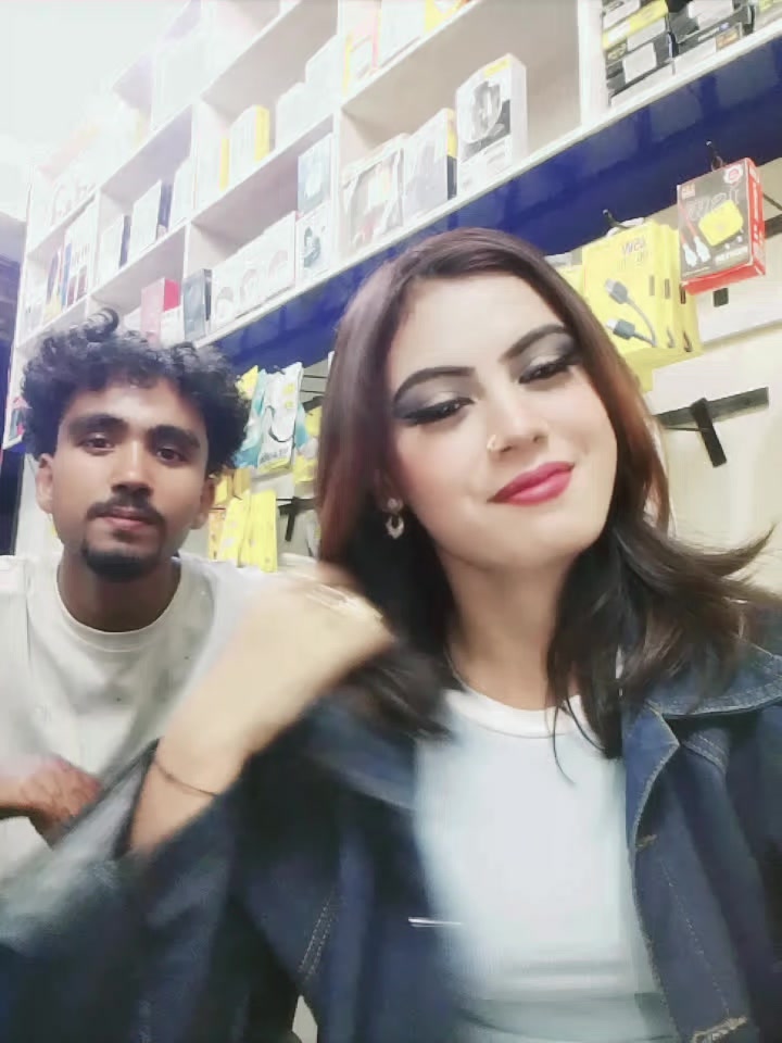 @ᥫ🖤    (آشمی۔)    ᥫ🖤 ✨
