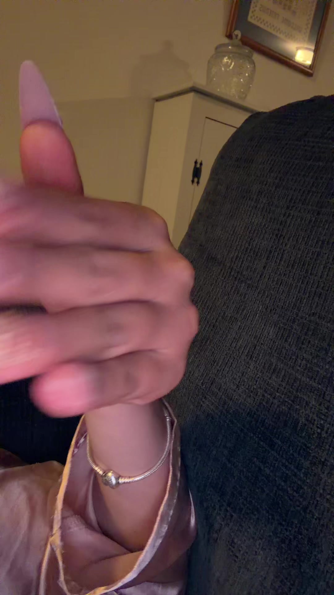 @️