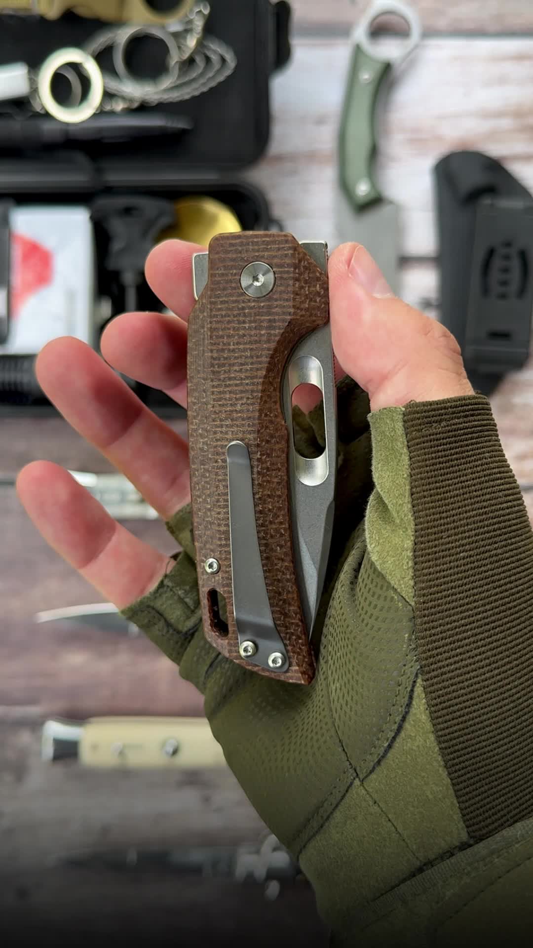 @survival.knives