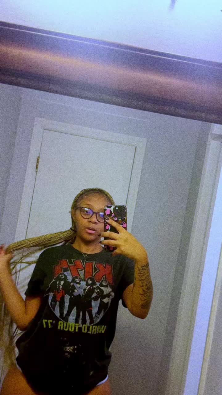@Baby Dee🥰