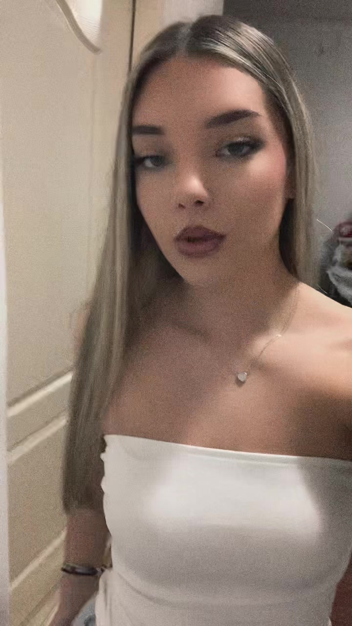 @𝒱𝑀