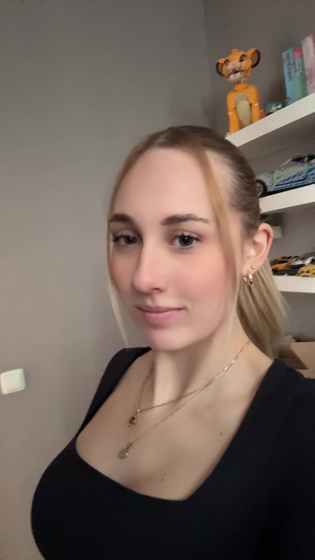 @𝐒 𝐎 𝐏 𝐇 𝐈 𝐀