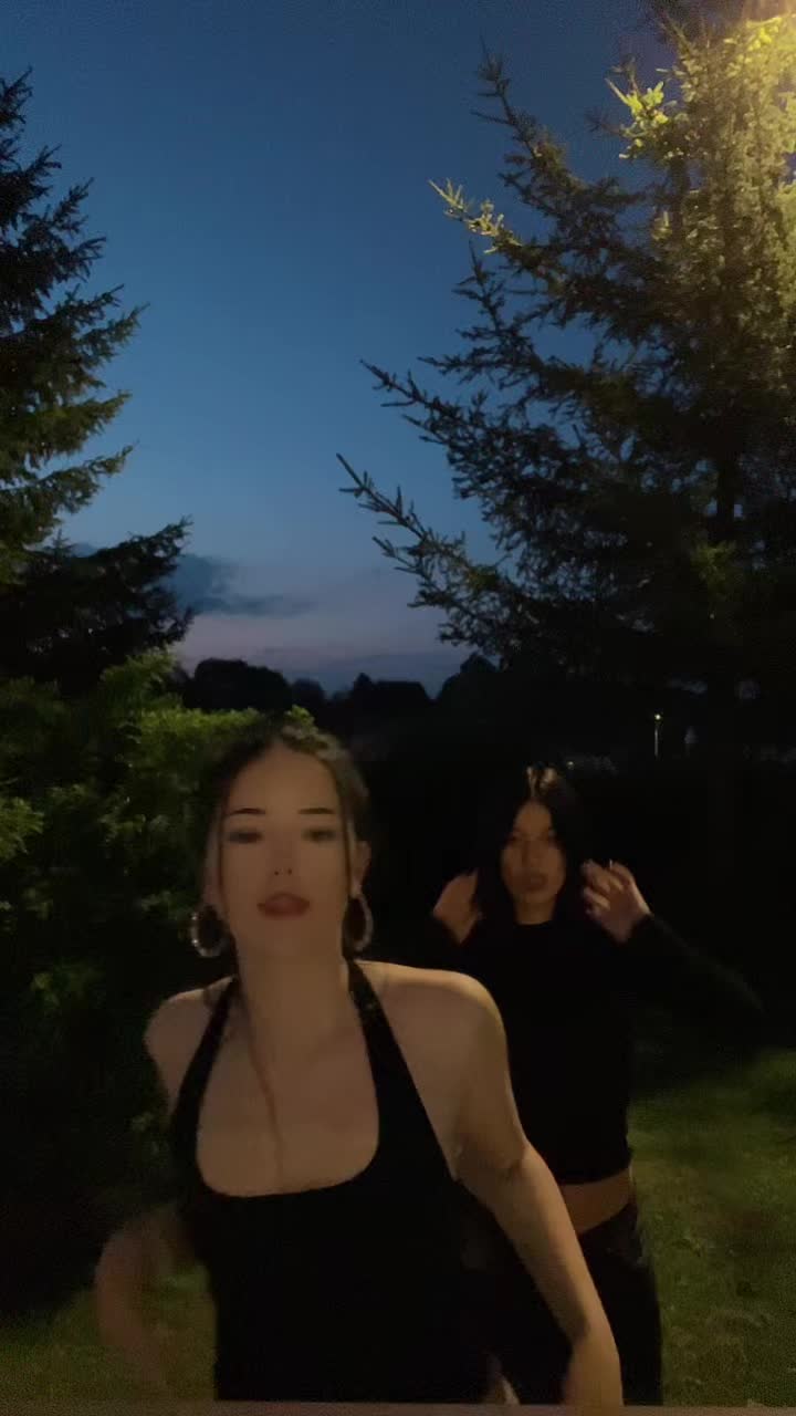 @juicy$$twins