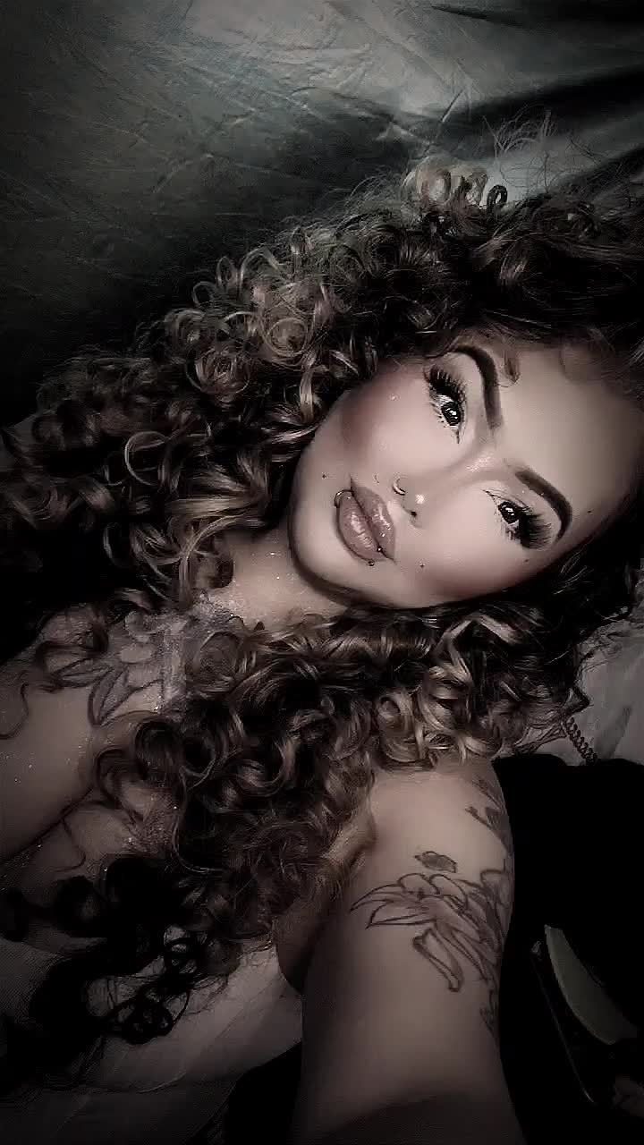 @GeminiDoll (Brittany Chacon)