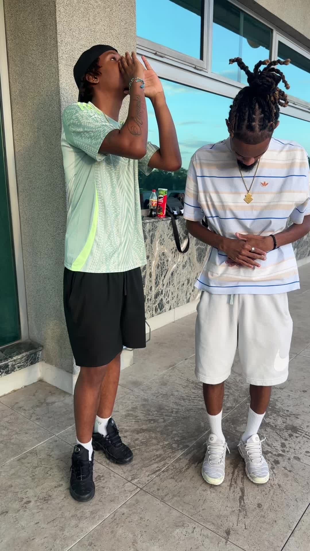 @19📟