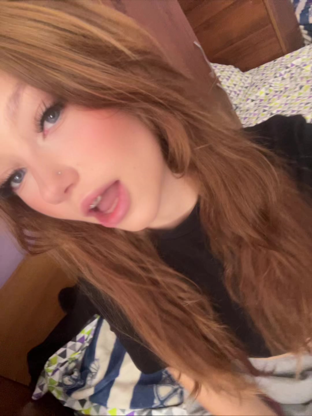 @Lika_2402