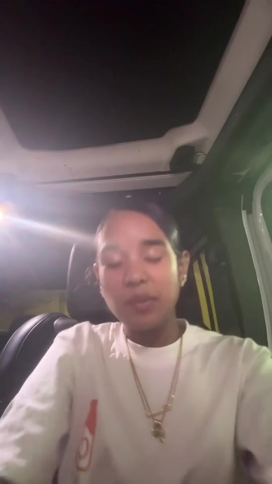 @👩🏽&zwj;❤️&zwj;💋&zwj;👩🏽