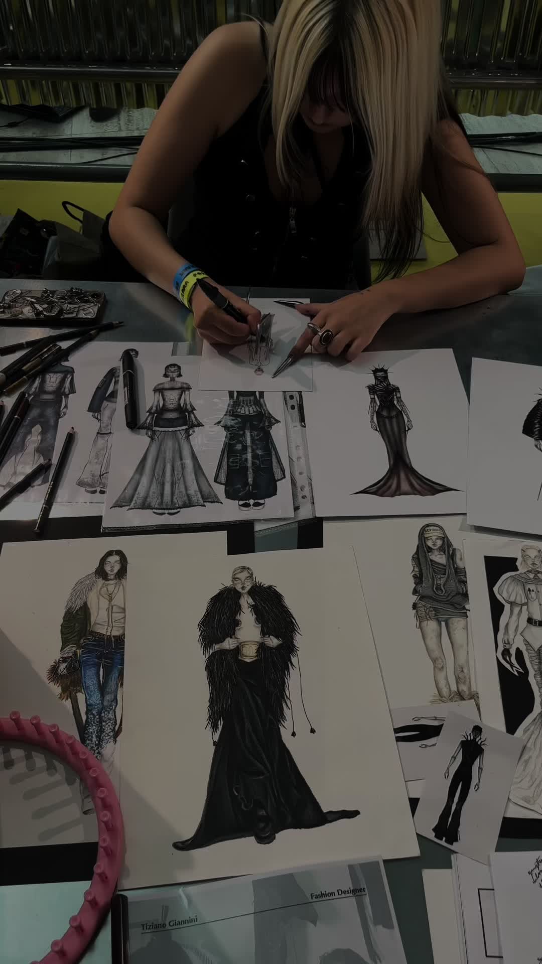 @lauralannii