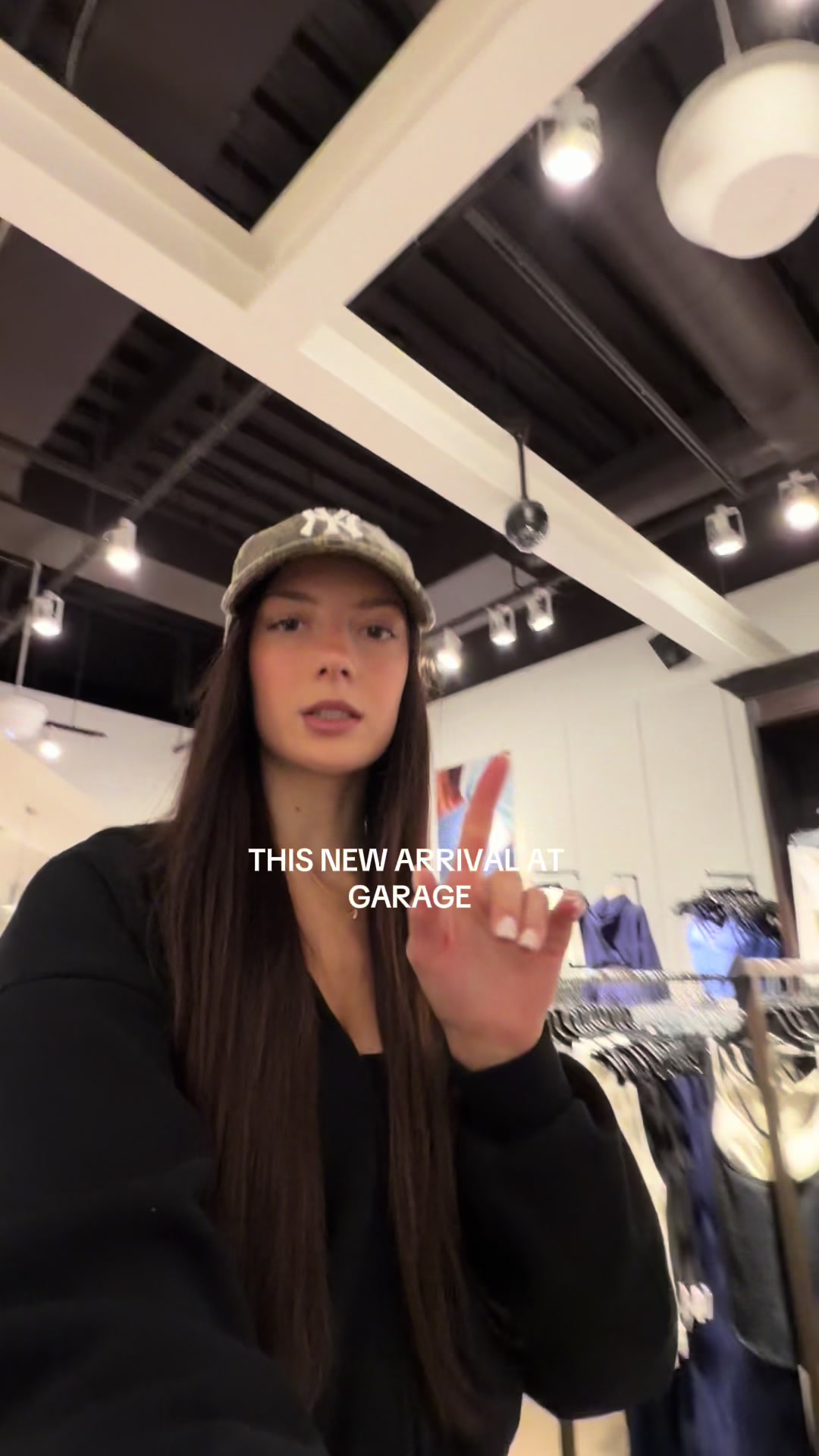@_alexisbez