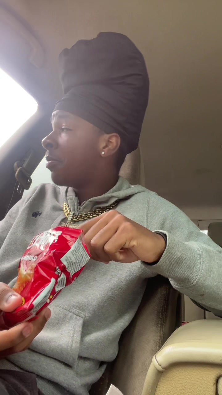 @𝐌𝐫.𝐎𝐫𝐥𝐚𝐧𝐝𝐨🍊