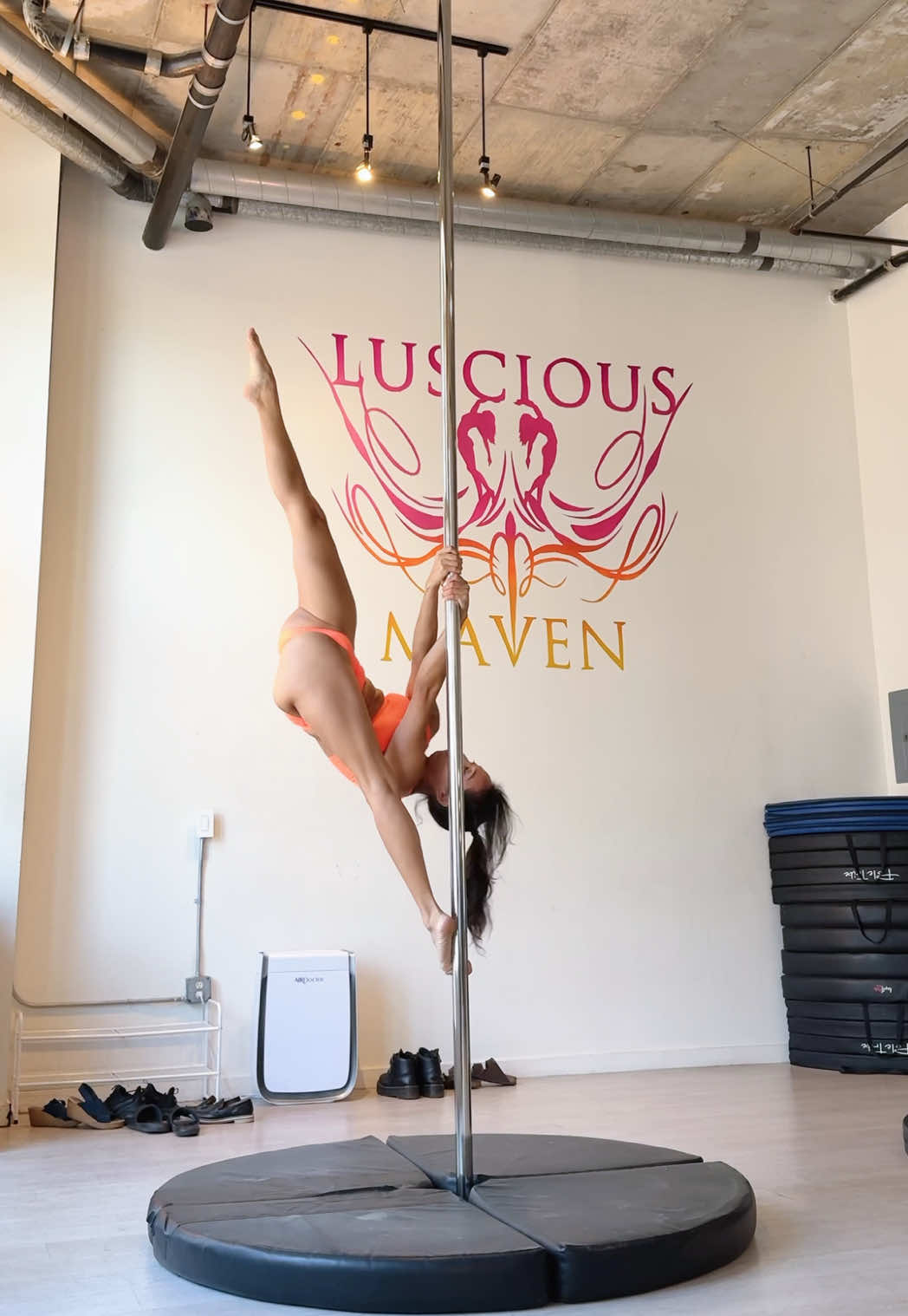 @intuitiveacrobat