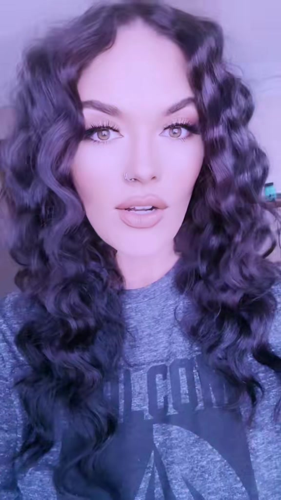 @MizzQueenKelly