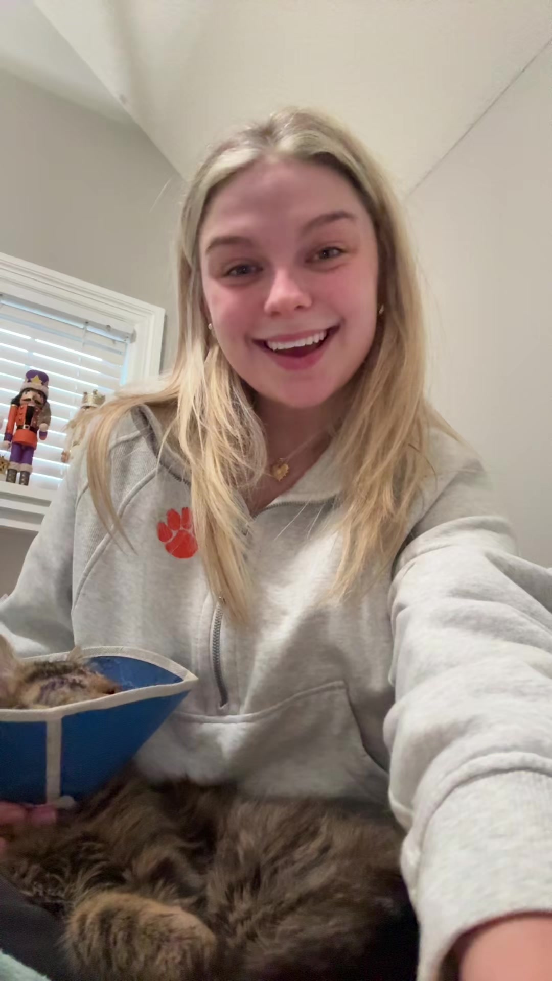 @Lo
