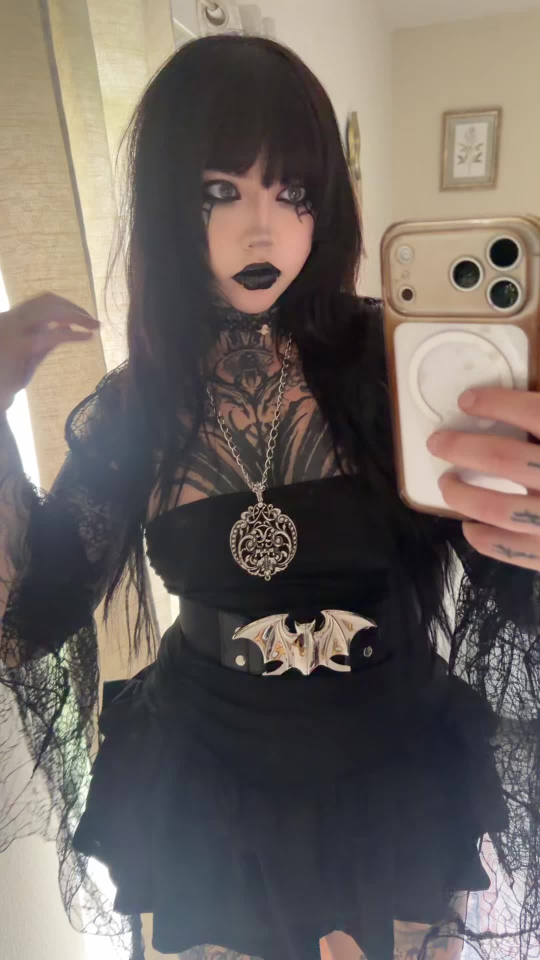 @mothertriplex