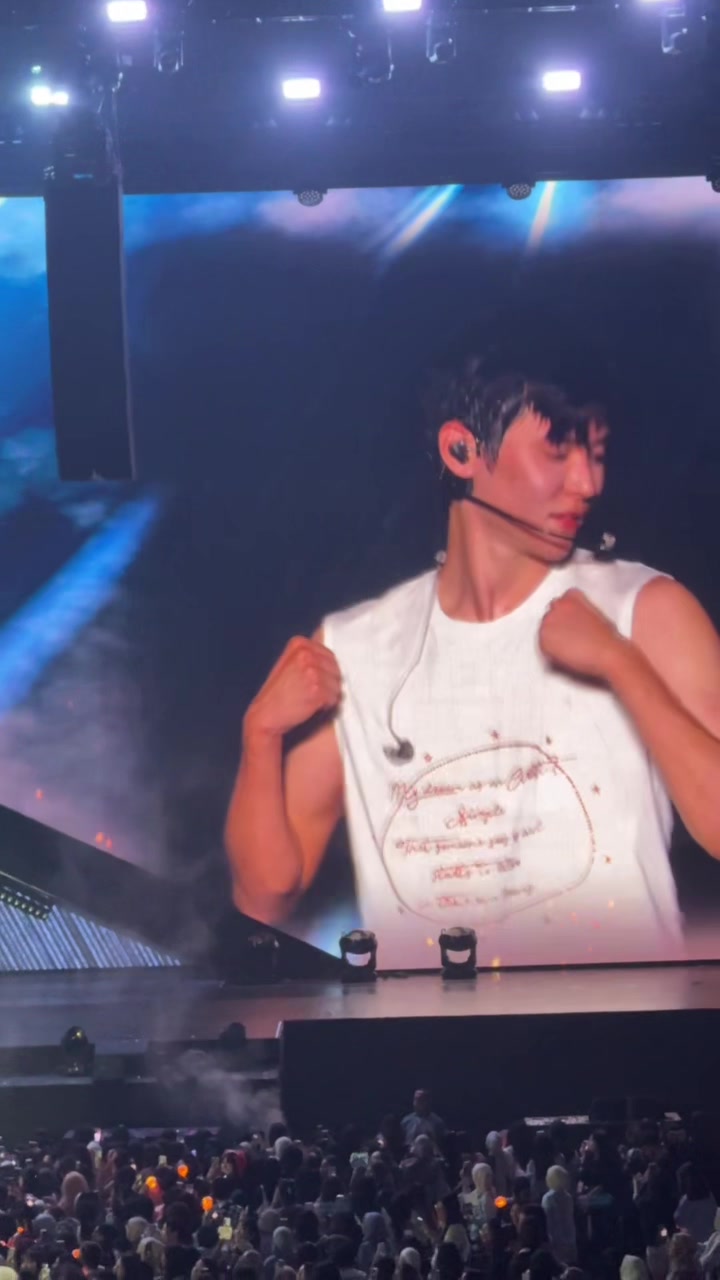 @sehunwaifeu