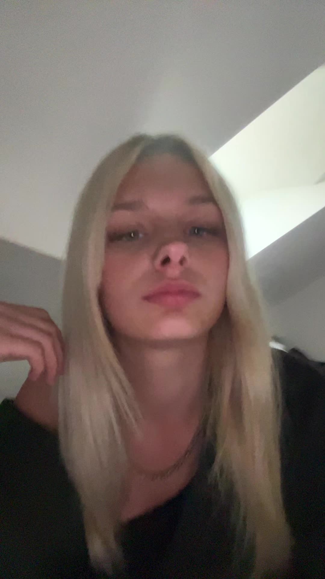 @Mariella✝️