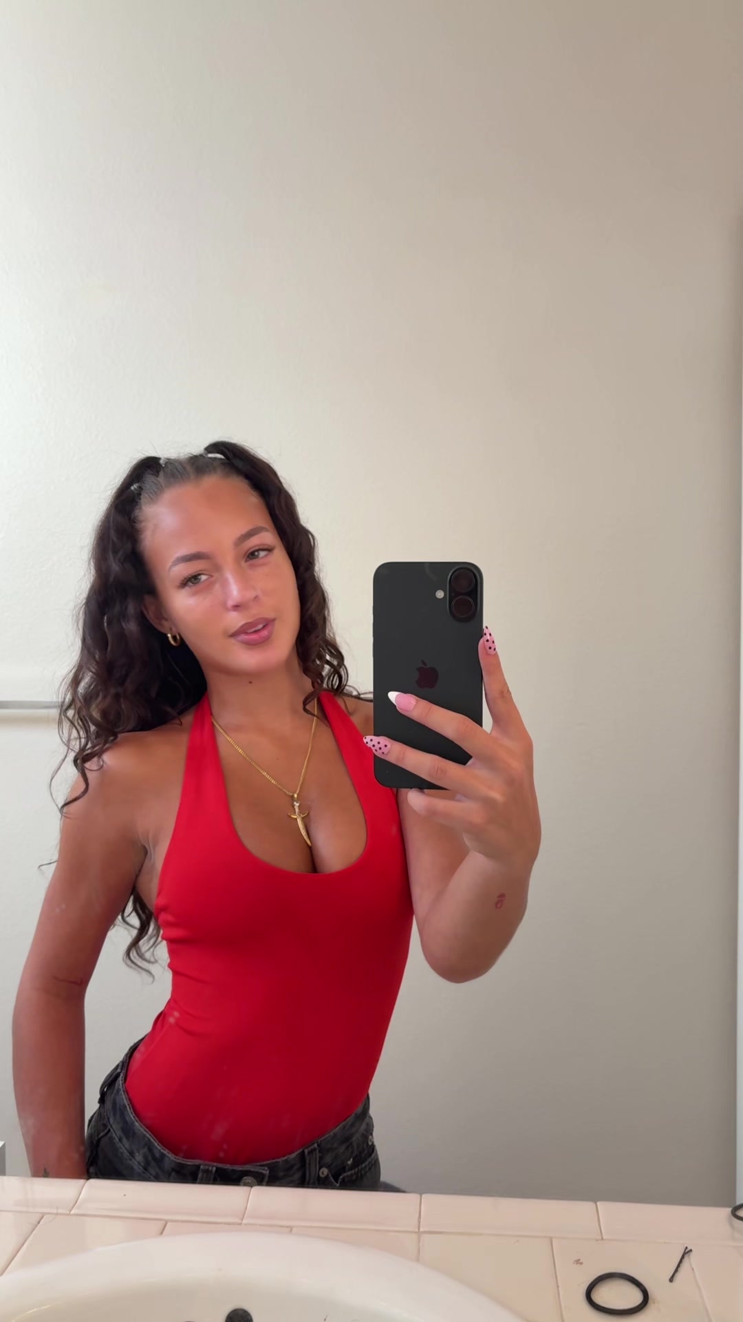@nicolette