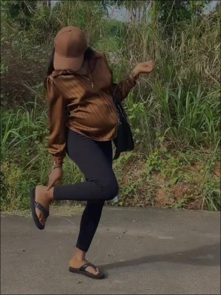 @Bigbellybuttongirl