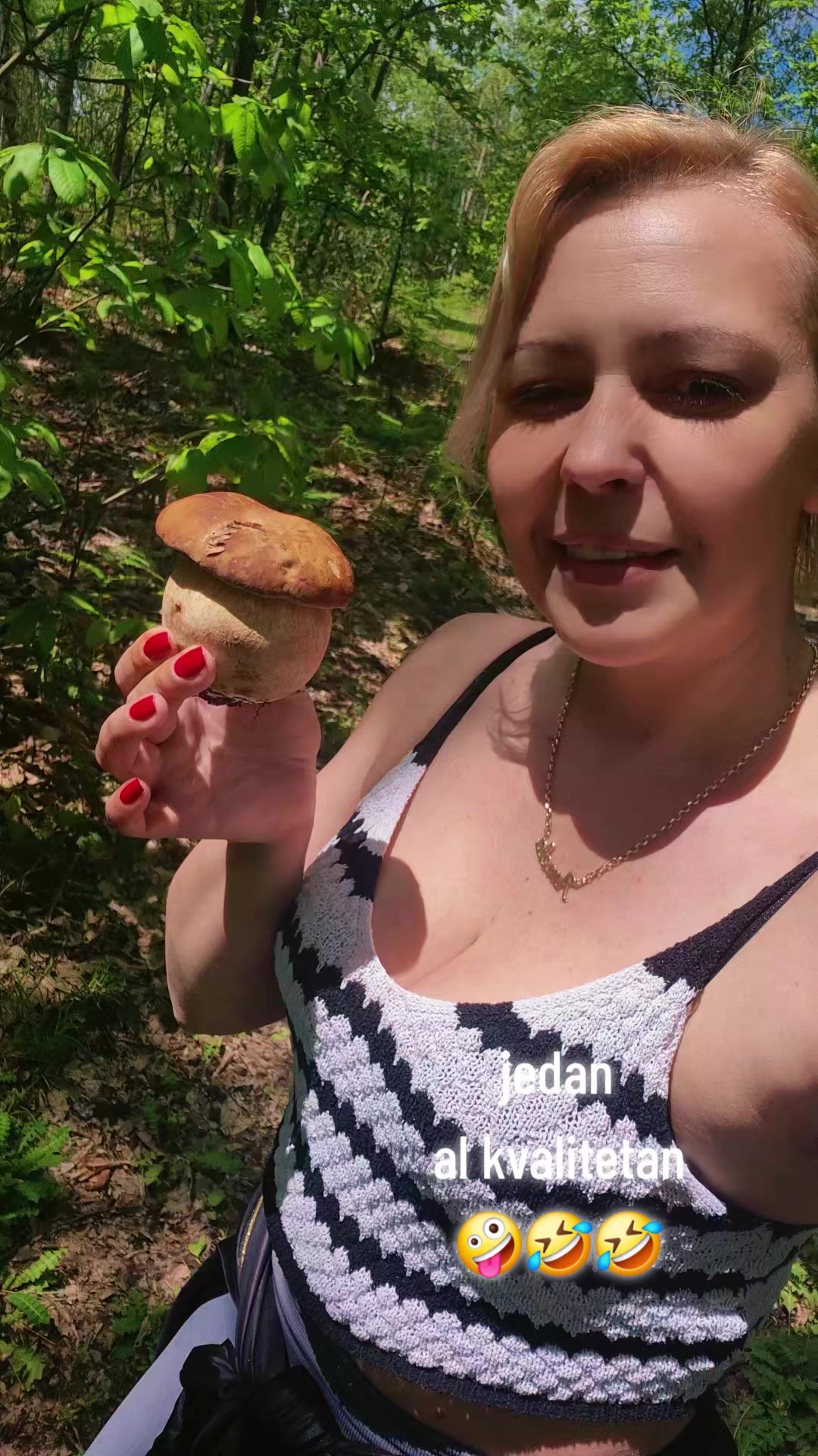 @Mely666👹