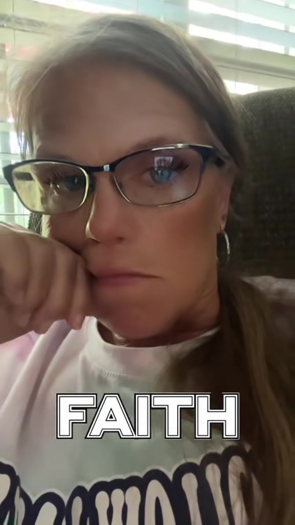 @TERESA OLITA 🦋