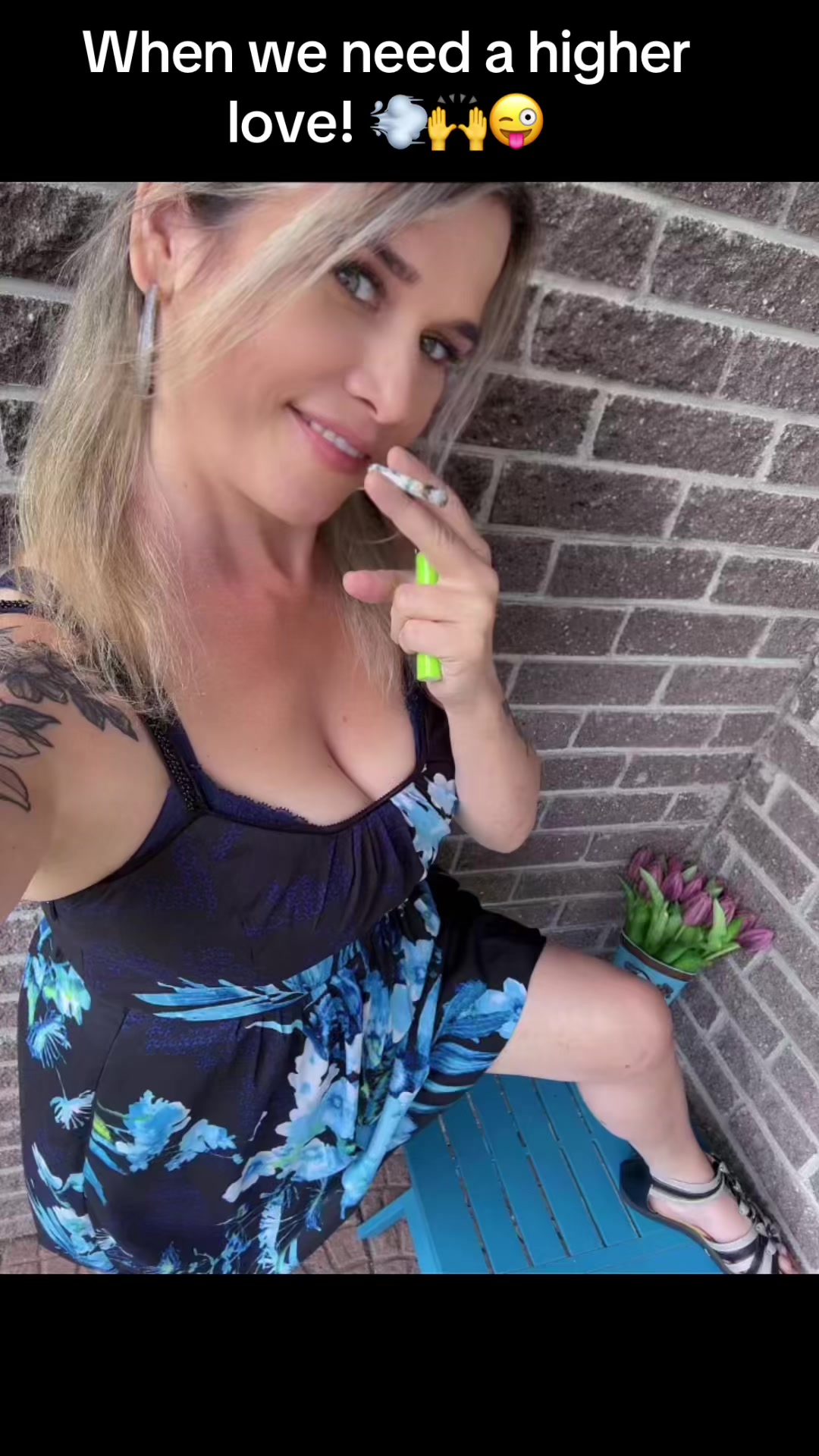 @Hotmomvibes