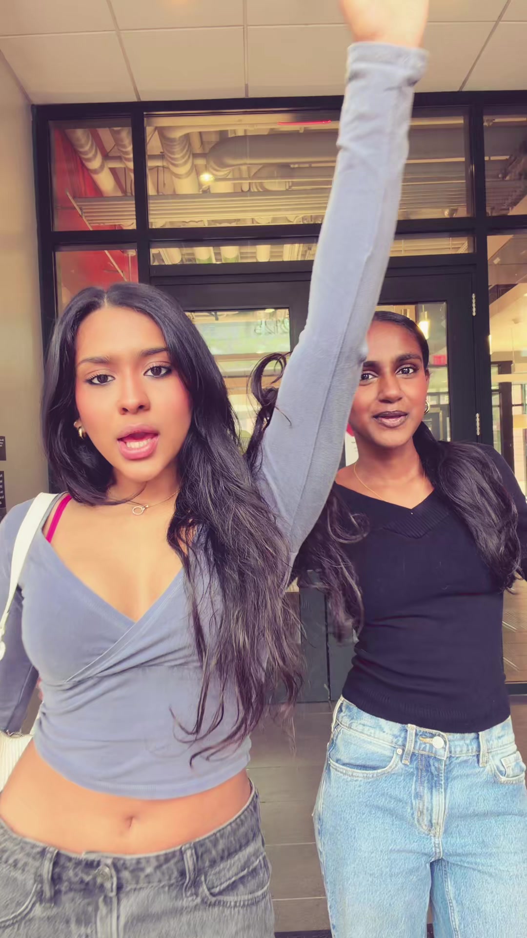 @rishika🎀