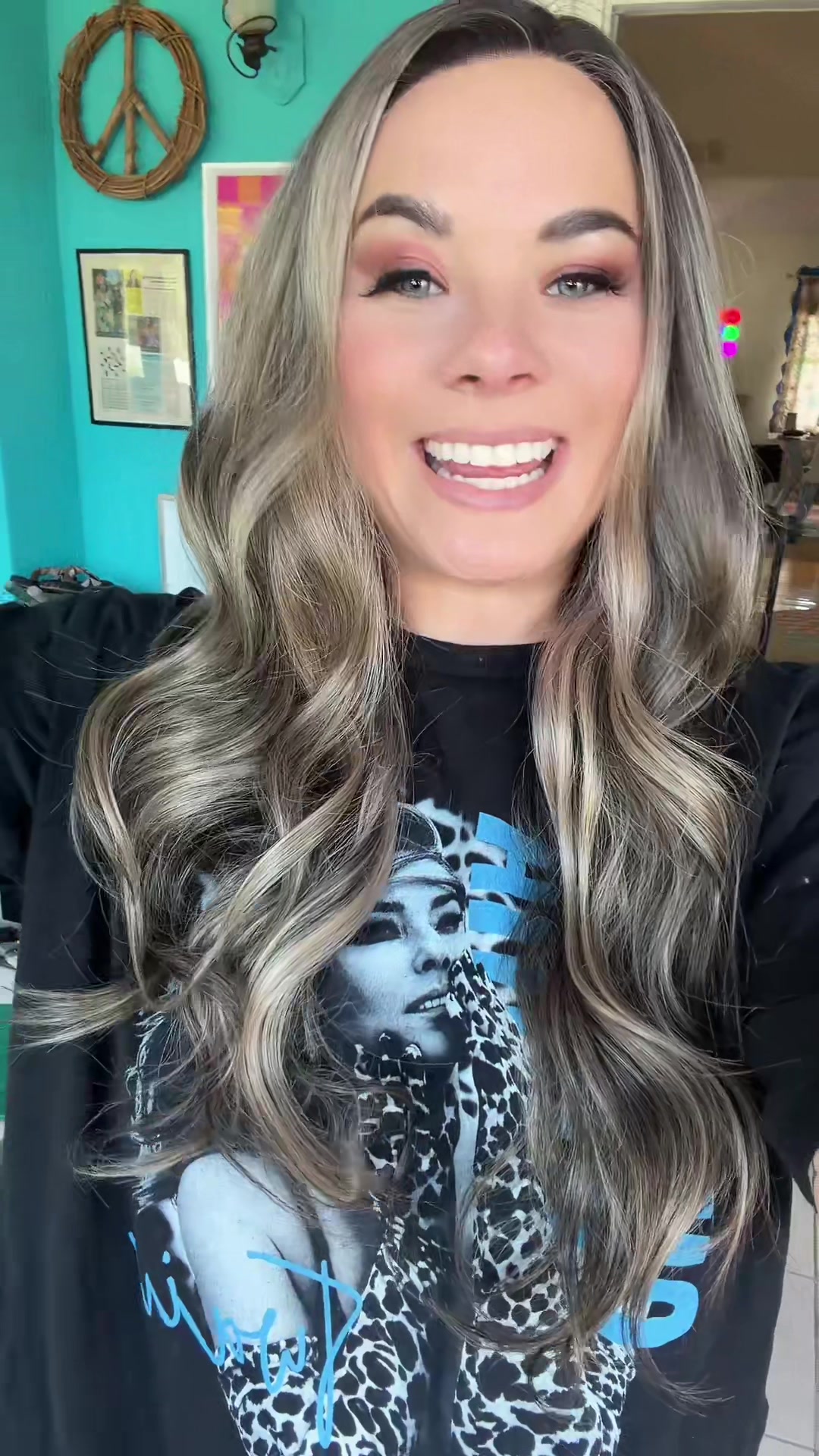 @Elizabeth Wears Wigs ๐ณ๏ธ๐