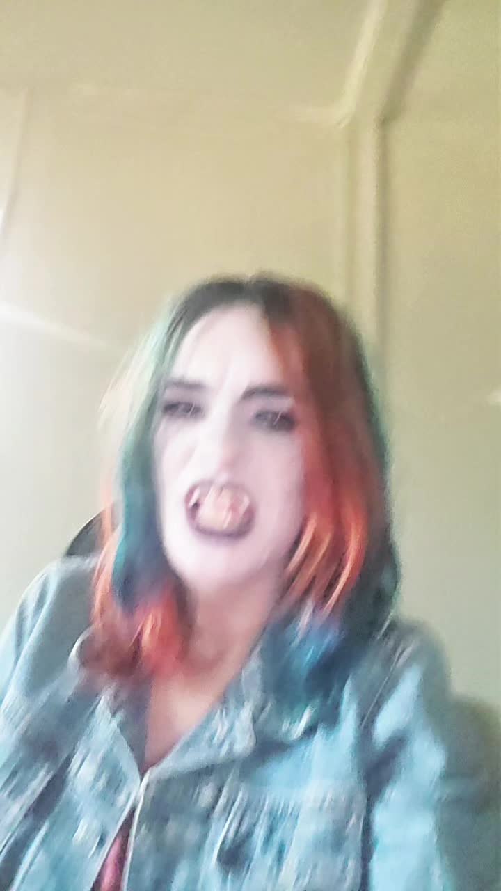 @palebatteredbody