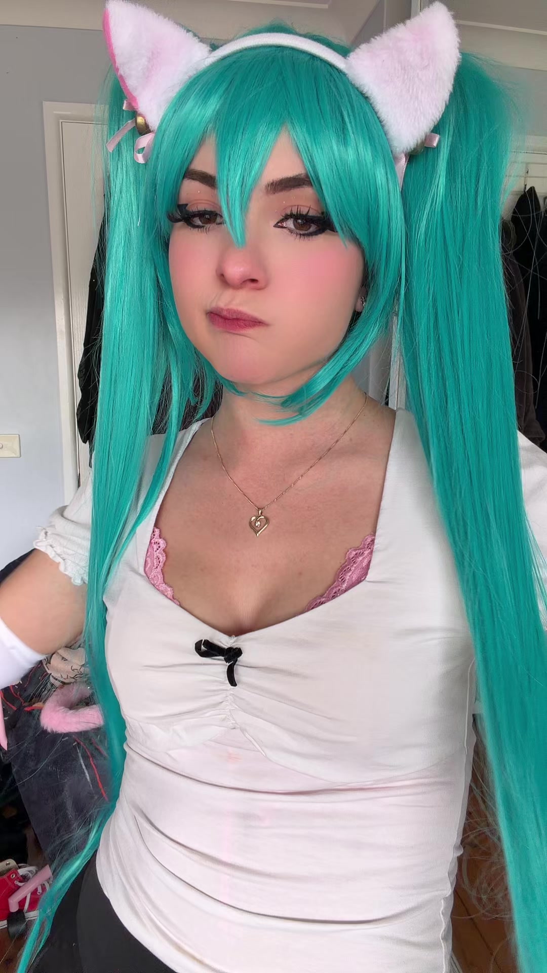 @Minacakes_12