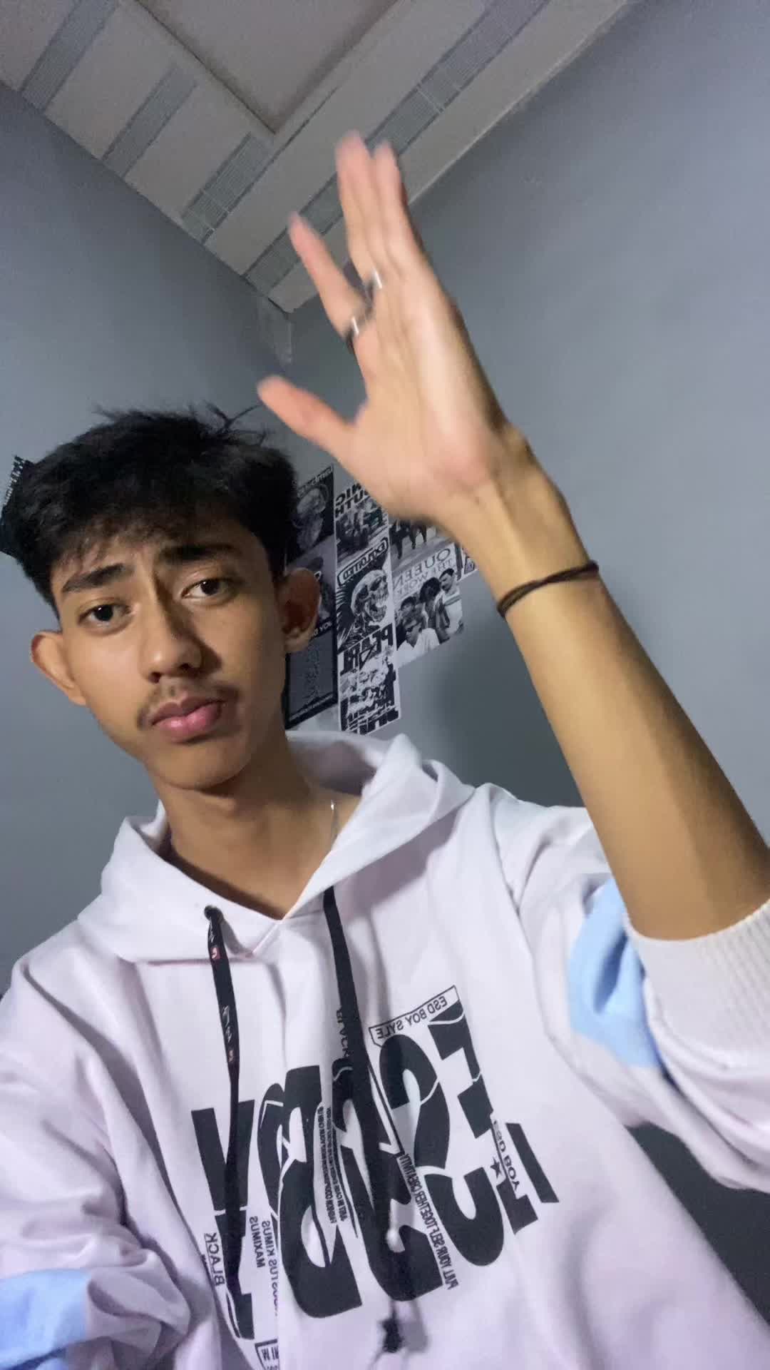 @devangga071