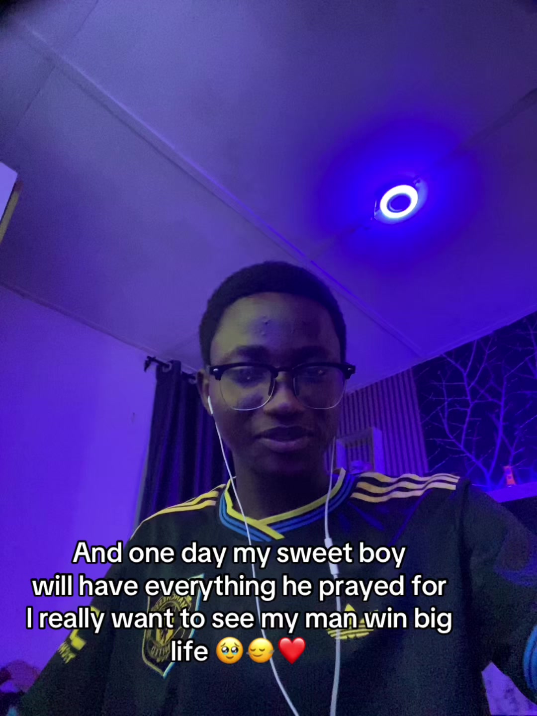 @HASSAN💫🖤